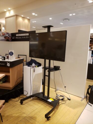 サイネージモニターを福岡でレンタル！展示会・研修・オンライン配信で活躍！