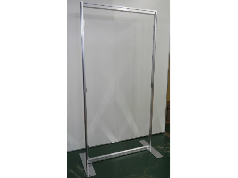 透明アクリルパネル　レンタル　福岡