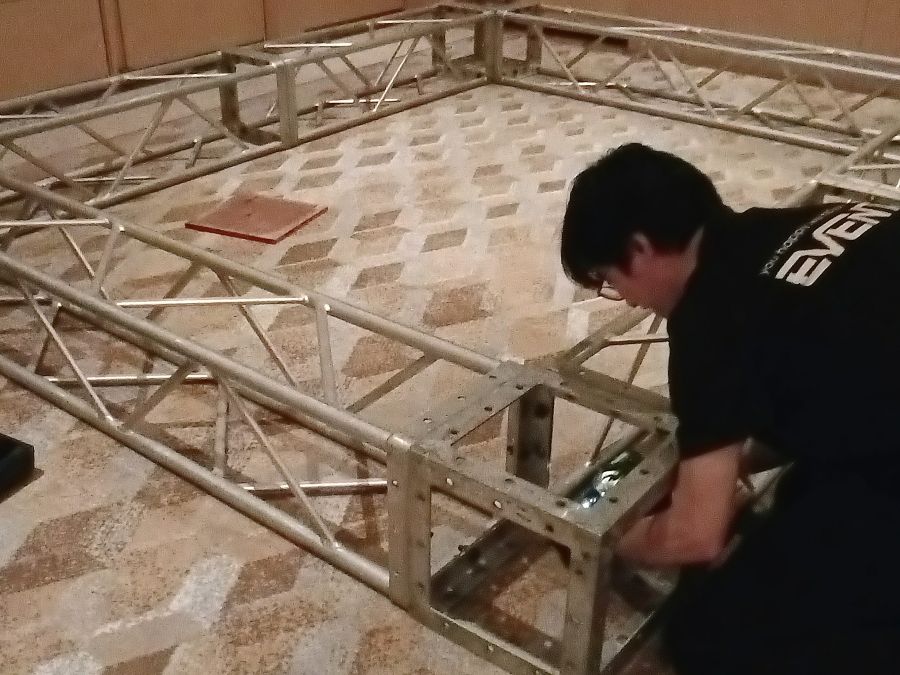 イップの業務風景2