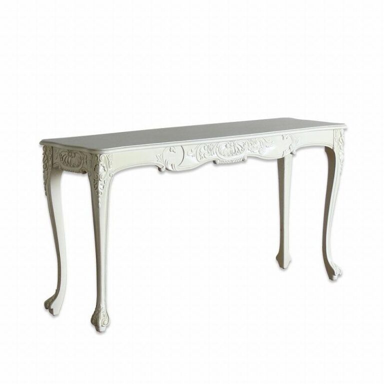 撮影の世界観を格上げするアンティーク調サイドテーブルを福岡でレンタル!